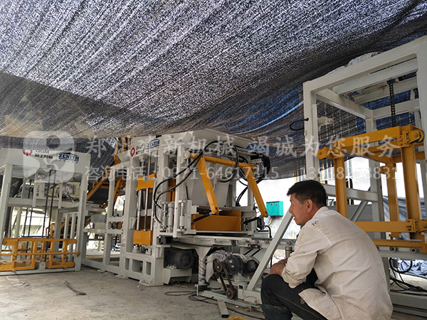 衛(wèi)輝客戶25小型攪拌站施工現(xiàn)場(圖1) 25小型攪拌站